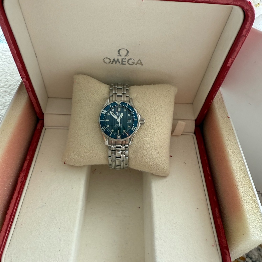Title:
Omega Seamaster Professional 300M Ladies Watch 26mm Blue